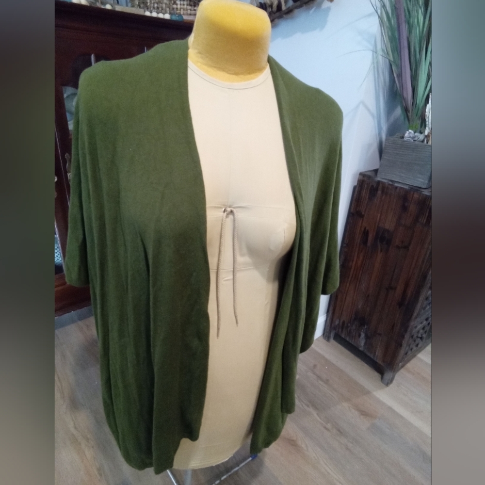 Echo Size OS Olive Green Women's Open Front  Sweater